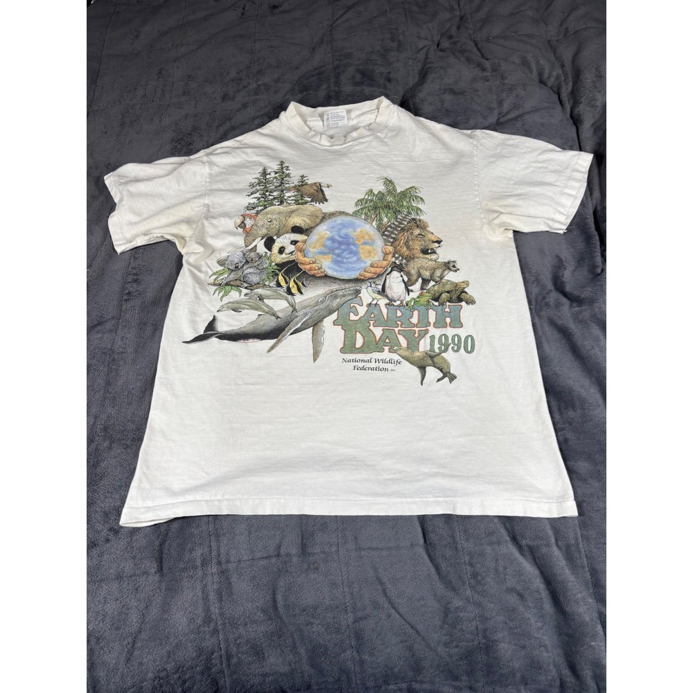 Vintage Earth Day T-Shirt Hanes Beefy-T National Wildlife Federation White L